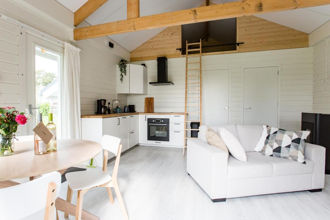 Chalet Met Loft - Vakantiepark De Schreiershoek Dokkum Exterior photo
