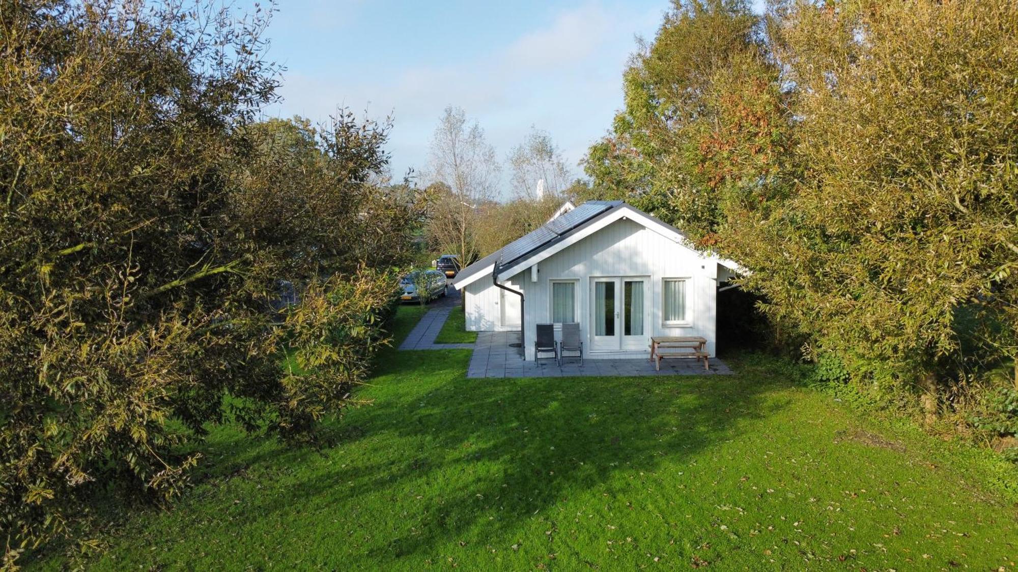 Chalet Met Loft - Vakantiepark De Schreiershoek Dokkum Exterior photo